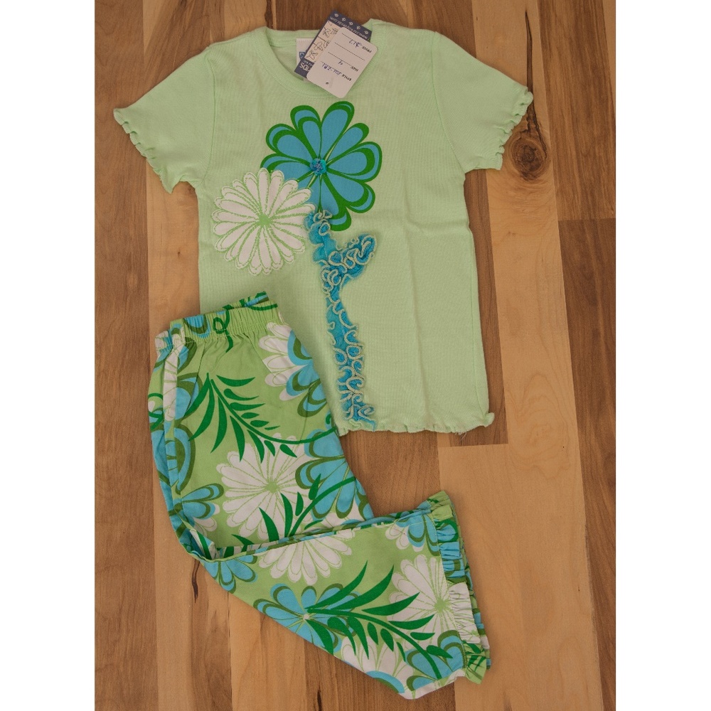 NWT CORKEYS KIDS CAPRI SET